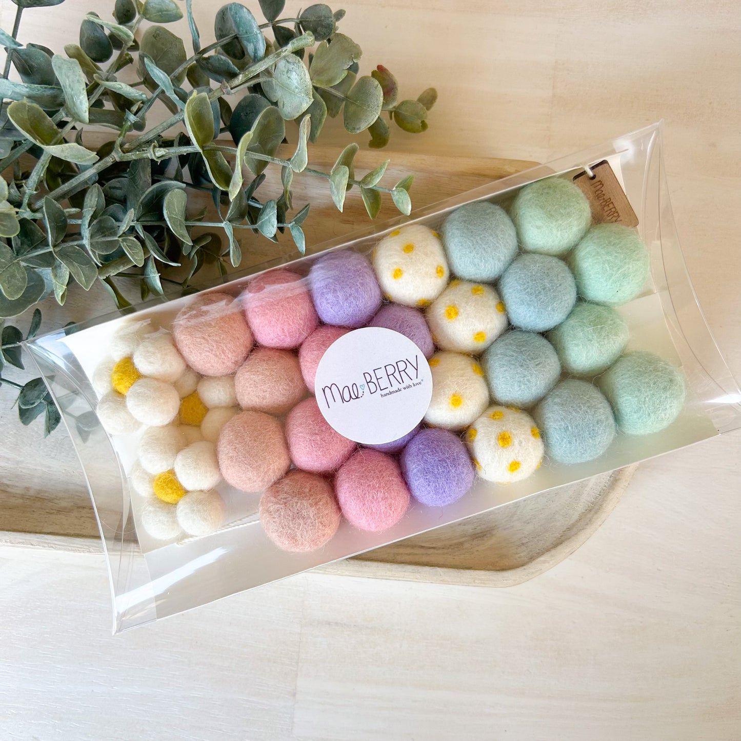 Pretty Pastels Daisy Flower Garland