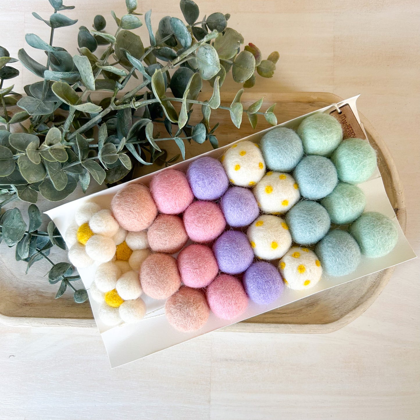 Pretty Pastels Daisy Flower Garland