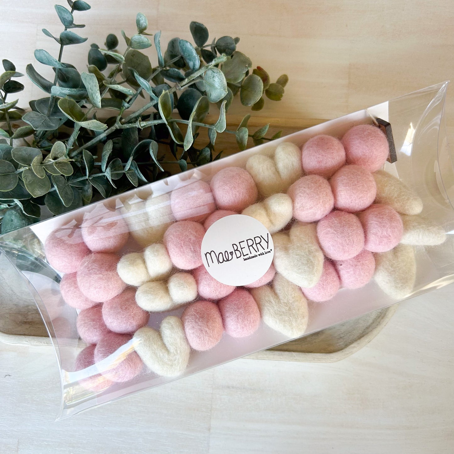 White Hearts & Pink Garland