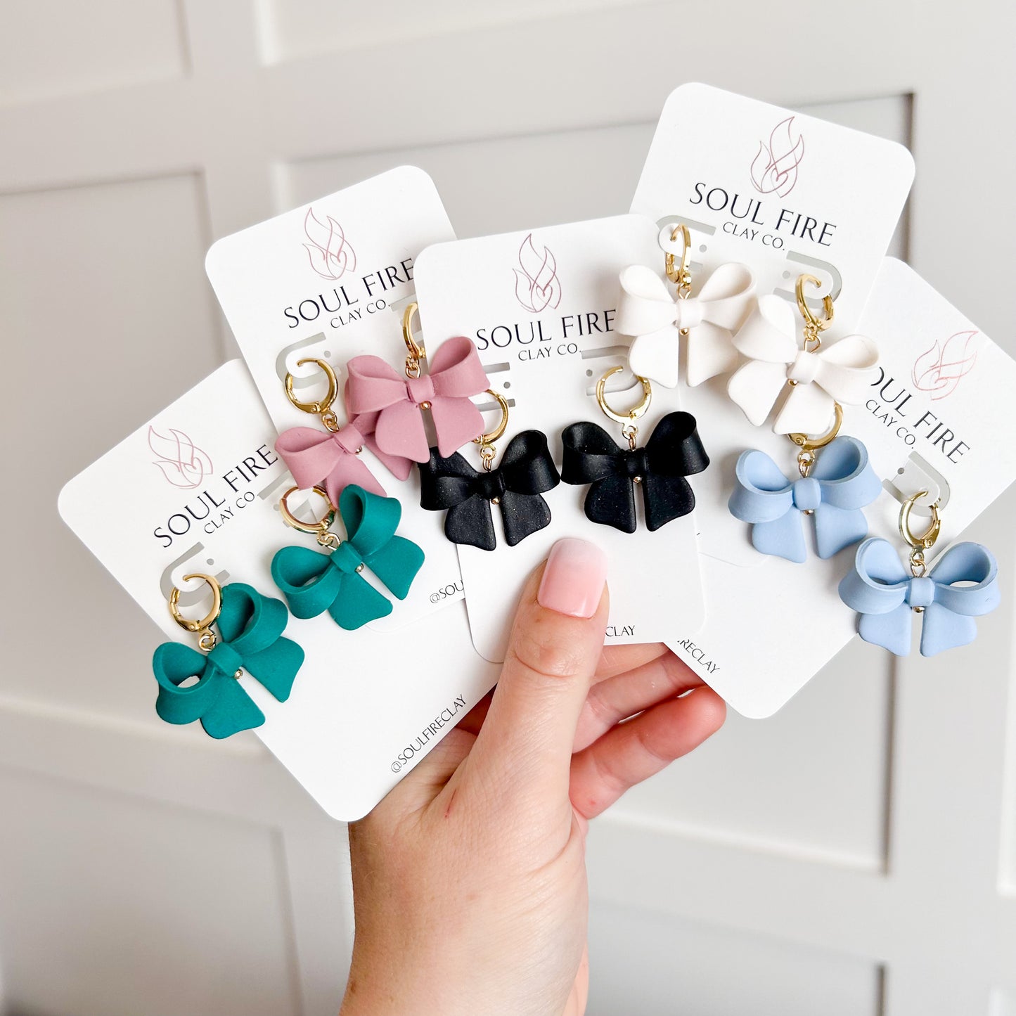 Hyacinth - Bridgerton Collection - Bow Statement Earrings