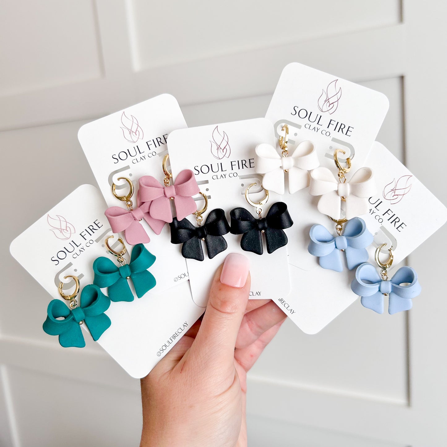 Hyacinth - Bridgerton Collection - Bow Statement Earrings