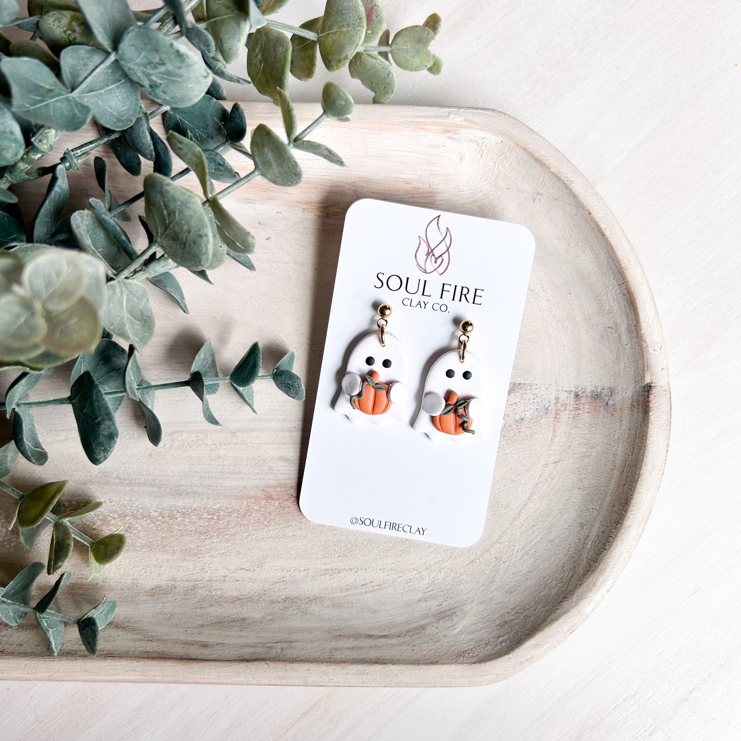 Ghost holding Pumpkin - Statement Earrings