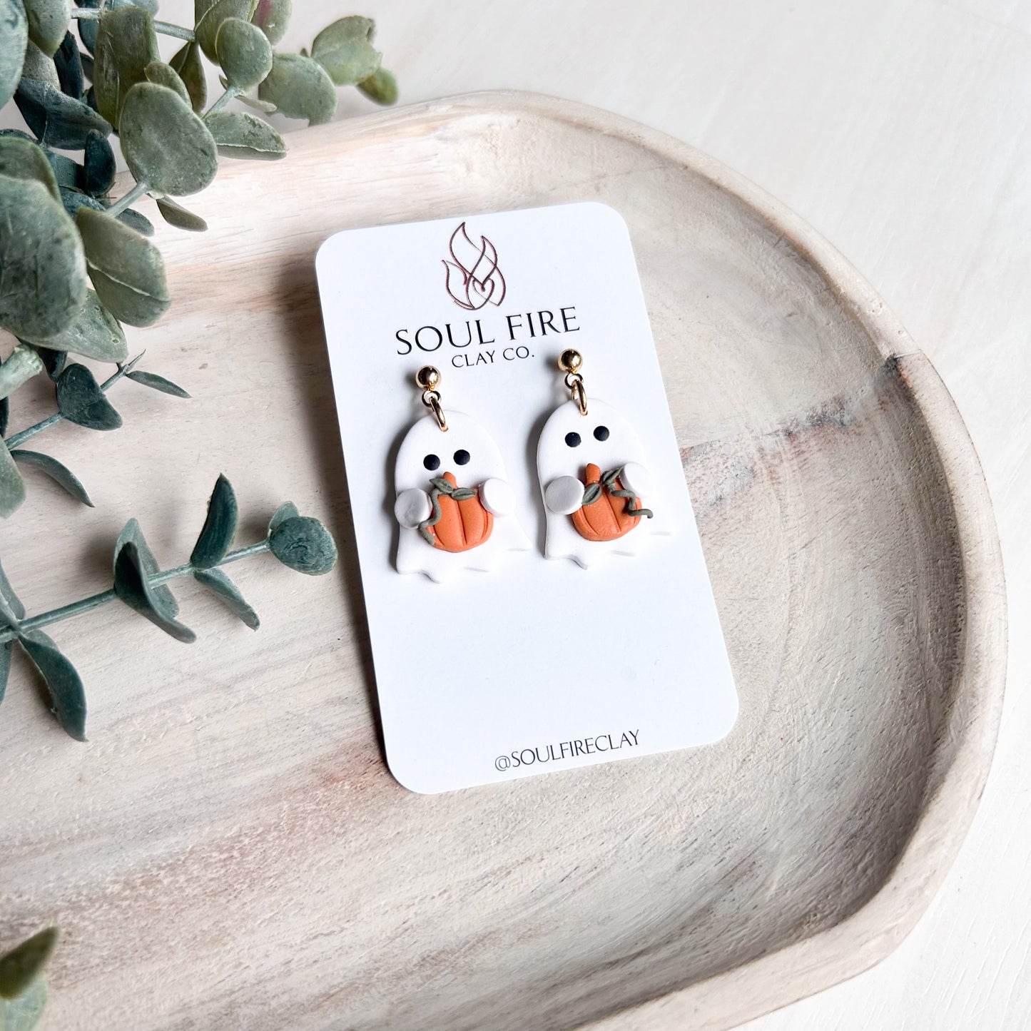Ghost holding Pumpkin - Statement Earrings