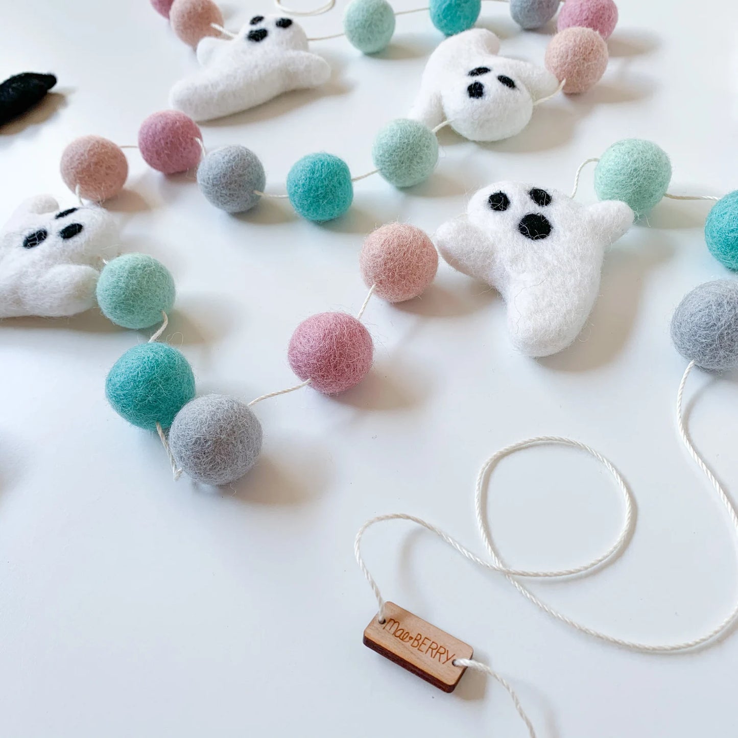 Pastel Ghost Garland