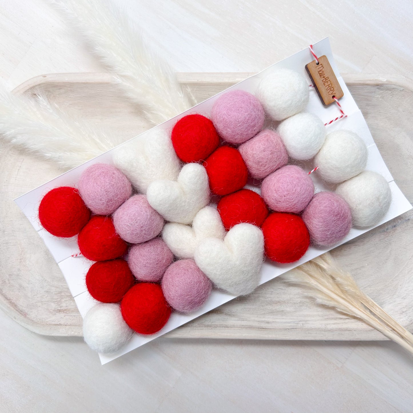 Classic Valentines Felt Garland