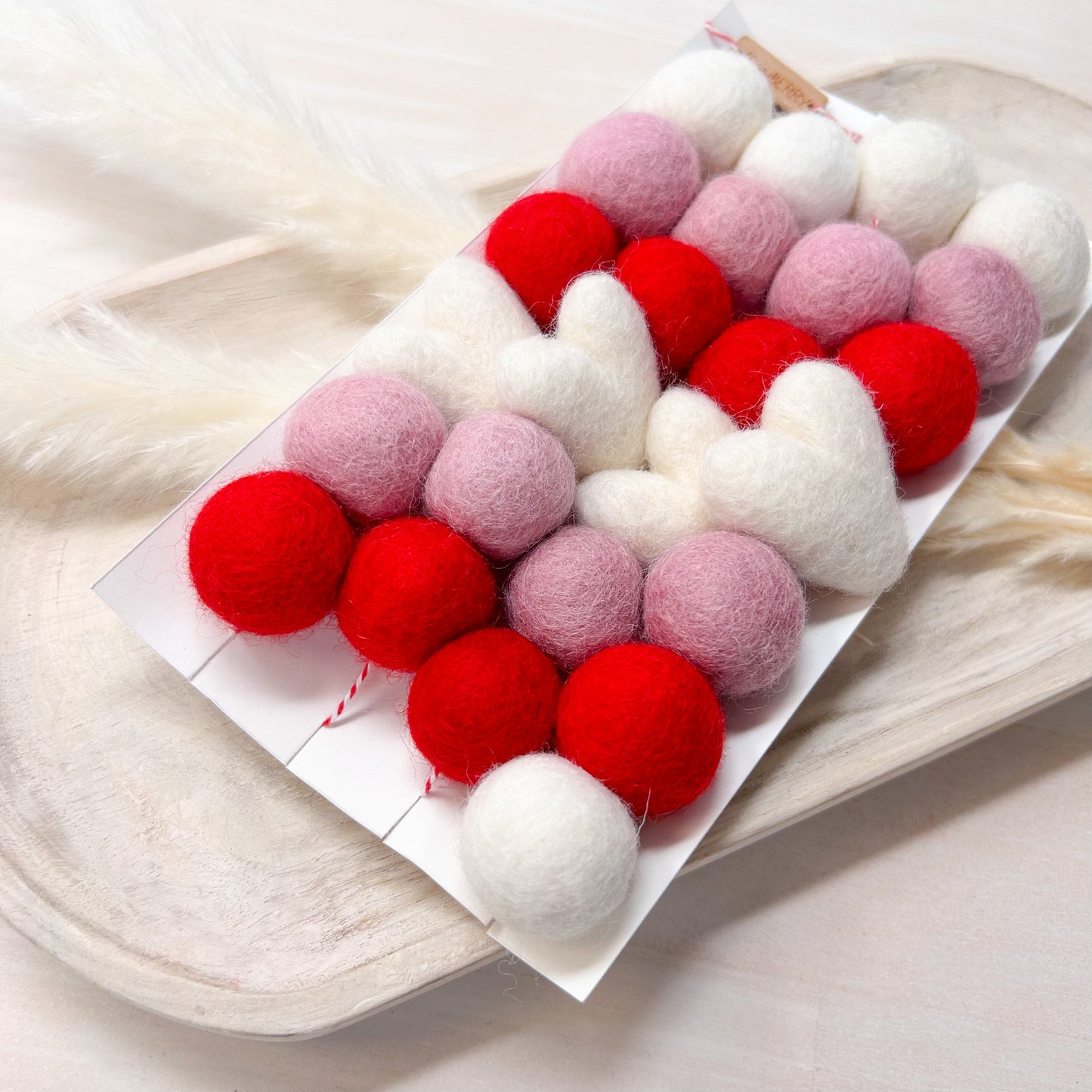 Classic Valentines Felt Garland