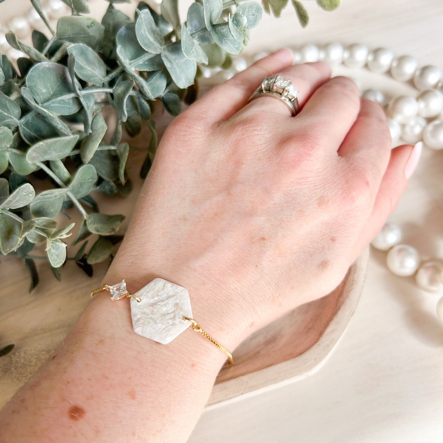 Bridgerton Collection - Marbled Hexagon Bracelet - Gold Chain