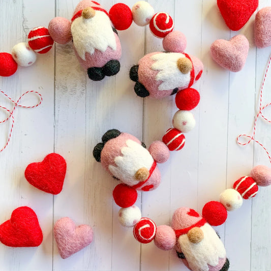 Valentines Day Love Gnomes Garland
